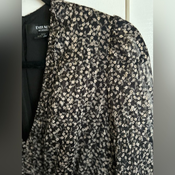 Ever New flounced ditsy print dress - Picture 6 of 16